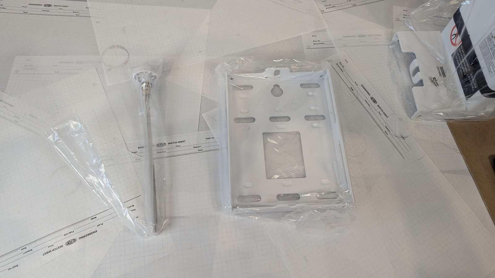 Epson ELPMB62 Ultra Short Throw Projector Wall Mount Kit V12HA06A05 - Open Box