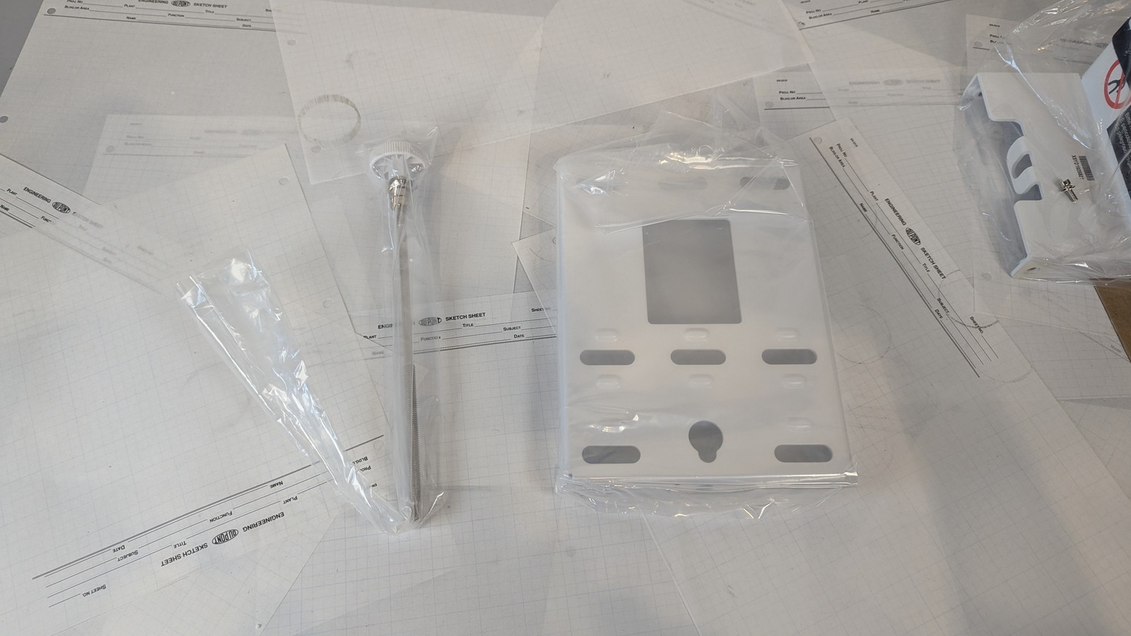 Epson ELPMB62 Ultra Short Throw Projector Wall Mount Kit V12HA06A05 - Open Box