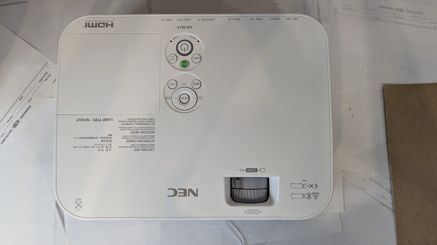 NEC NP-ME301X 3LCD Projector 3000 Lumens XGA HDMI - 1480 Lamp Hours