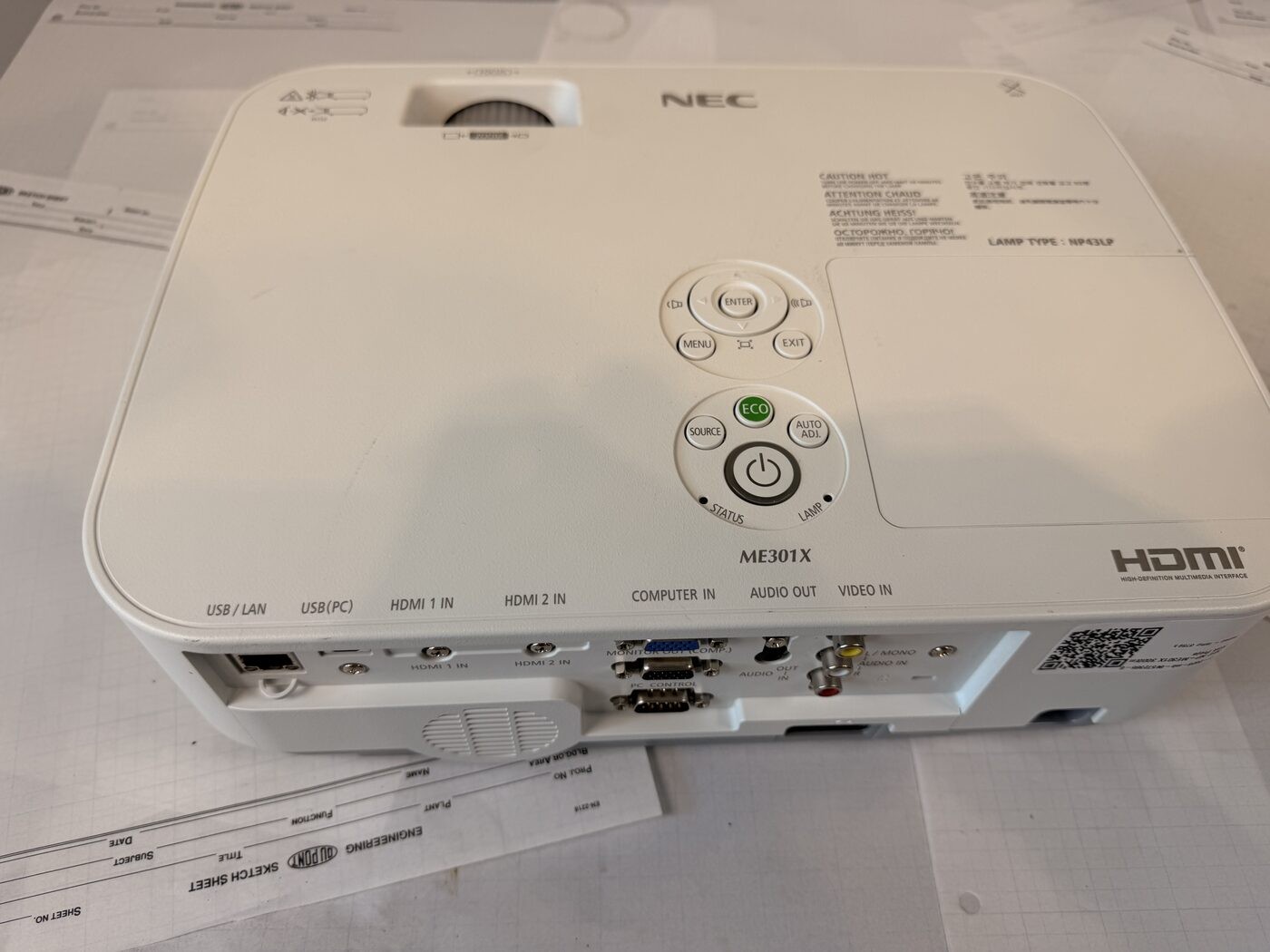 NEC NP-ME301X 3LCD Projector 3000 Lumens XGA HDMI - 3207 Lamp Hours
