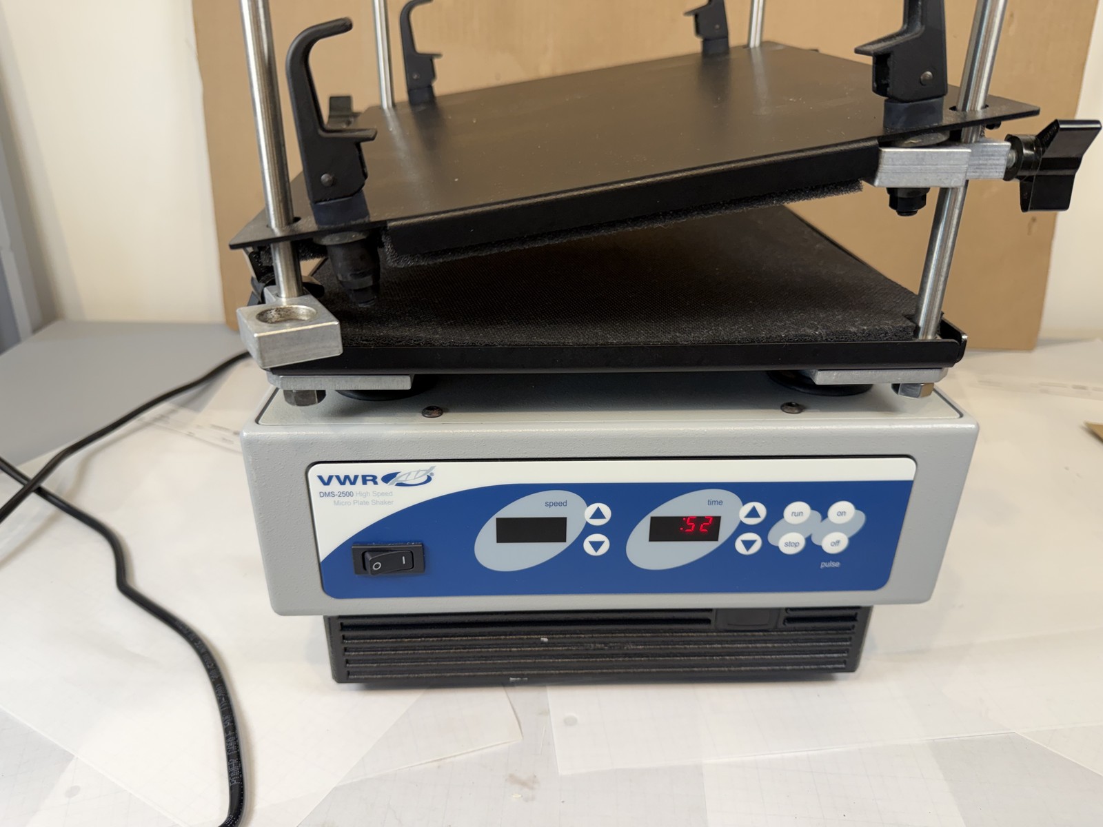 VWR DMS-2500 High Speed Microplate Shaker 600-2500 RPM 13500-890 - Tested