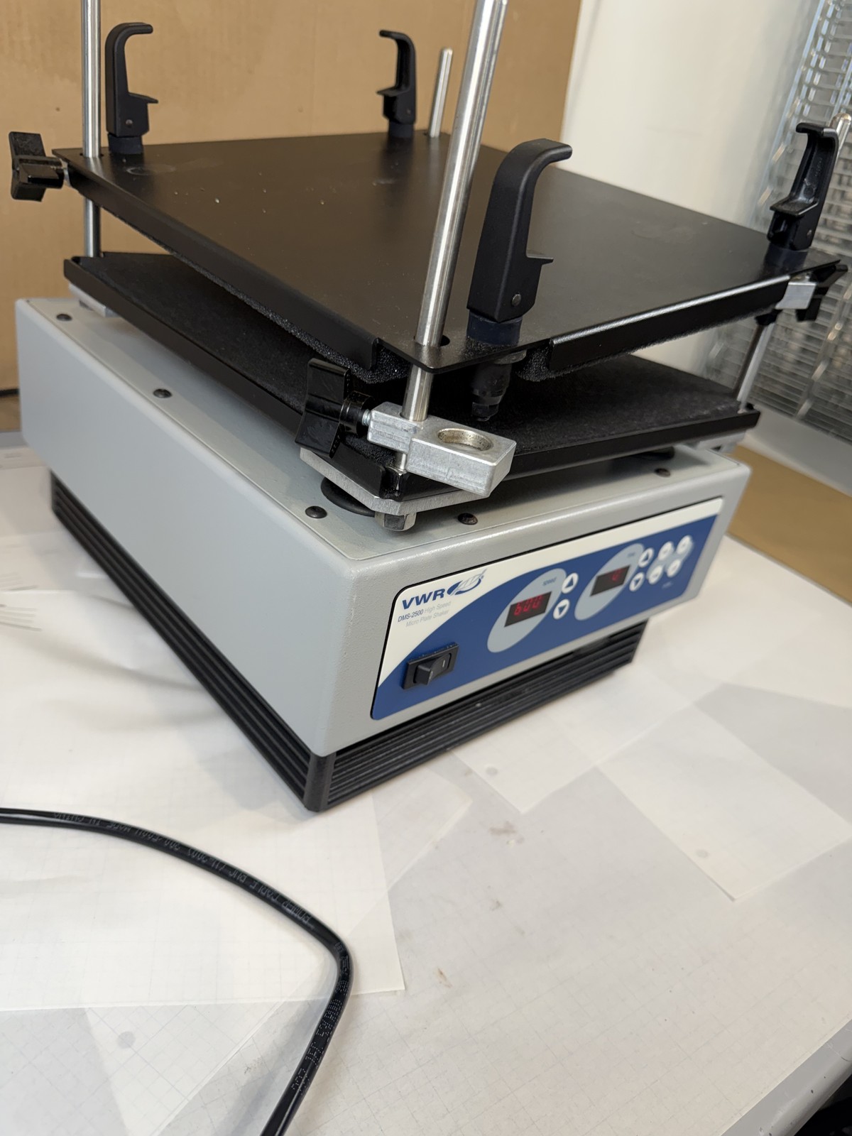 VWR DMS-2500 High Speed Microplate Shaker 600-2500 RPM 13500-890 - Tested