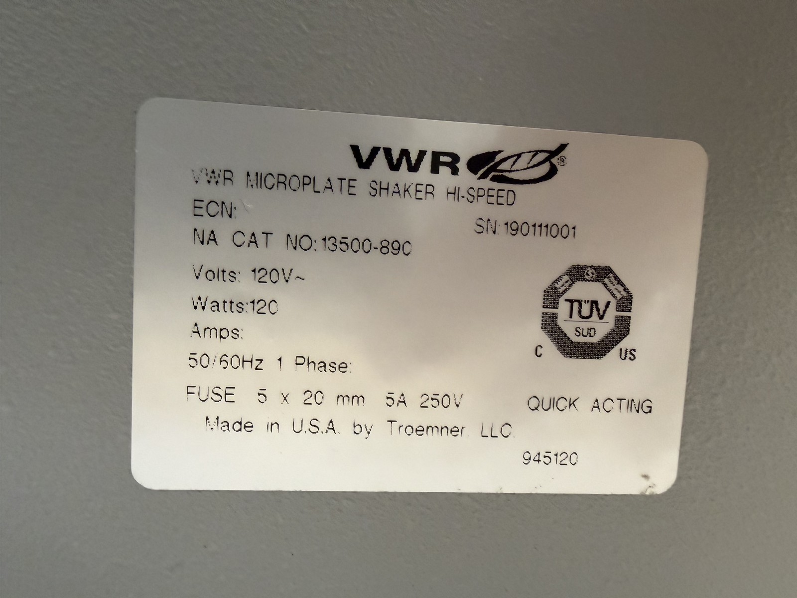 VWR DMS-2500 High Speed Microplate Shaker 600-2500 RPM 13500-890 - Tested