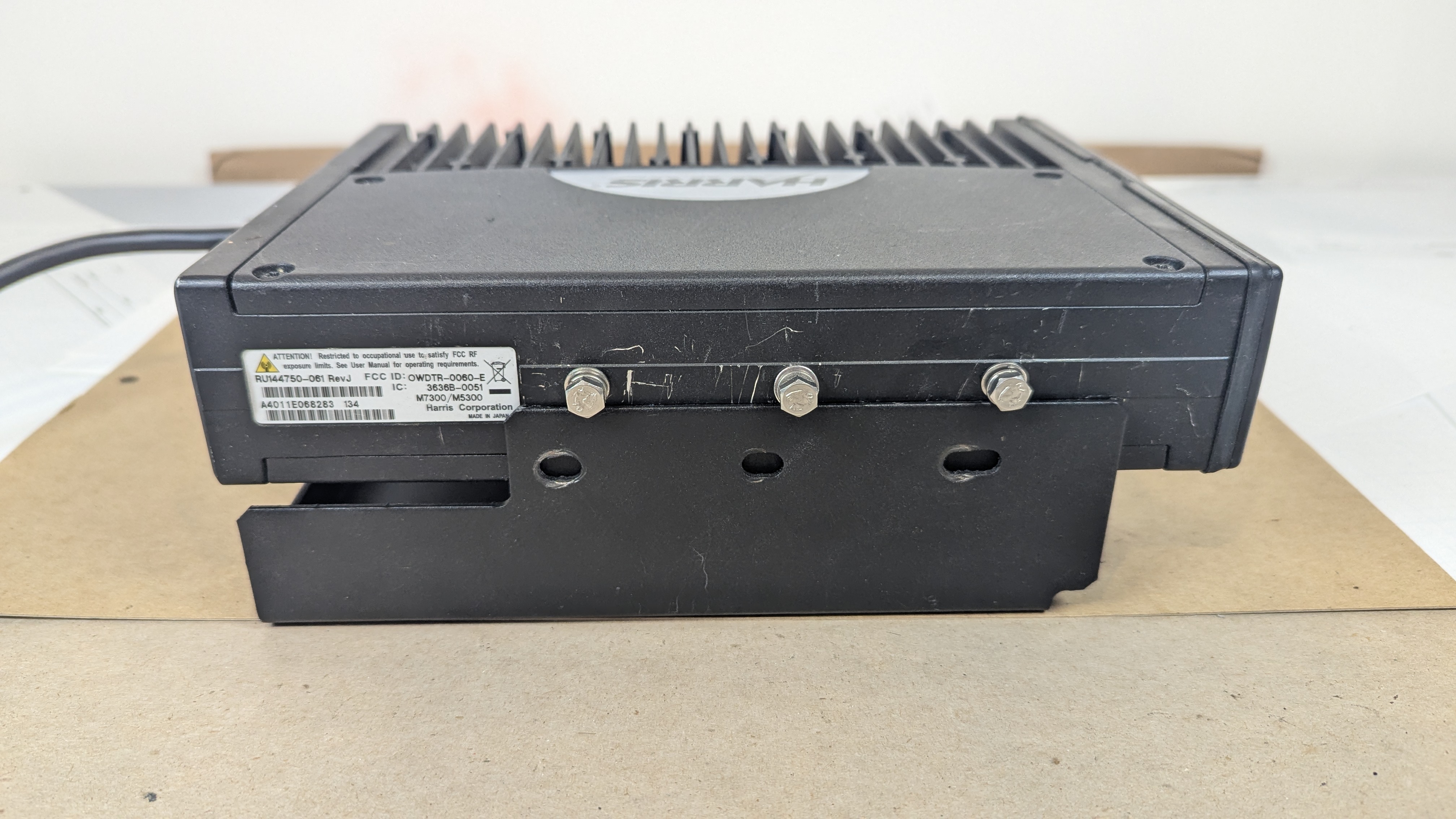 Harris M7300 M5300 MAMW-SDMXX 800MHz Mobile Radio + Control Head Mic Speaker