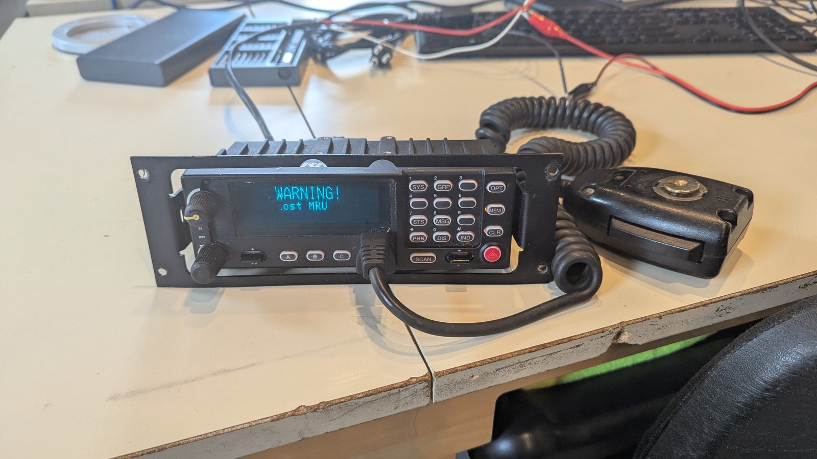 Harris M7300 M5300 MAMW-SDMXX 800MHz Mobile Radio + Control Head Mic Speaker