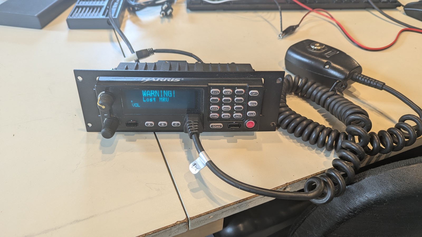Harris XG-75M M7300 800MHz Mobile Radio Deck Control Head Hand Mic Speaker Set