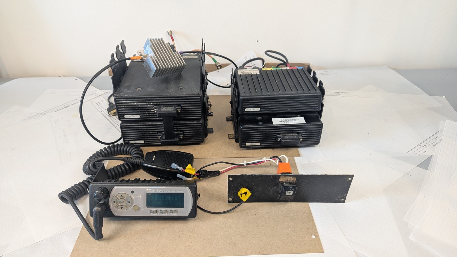 Tyco M/A-COM OpenSky M803 800MHz Vehicular Repeater Base RF Combiner CH-103 Head
