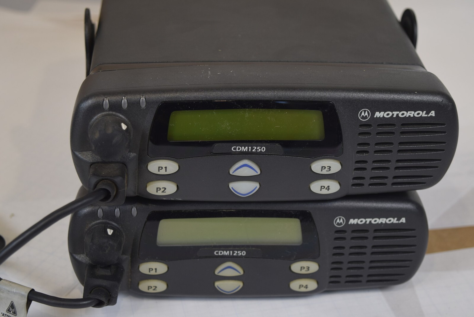 Motorola CDM1250 Low Band 36-42 MHz 60W Mobile Radio AAM25CKD9AA2AN + Mic RX OK