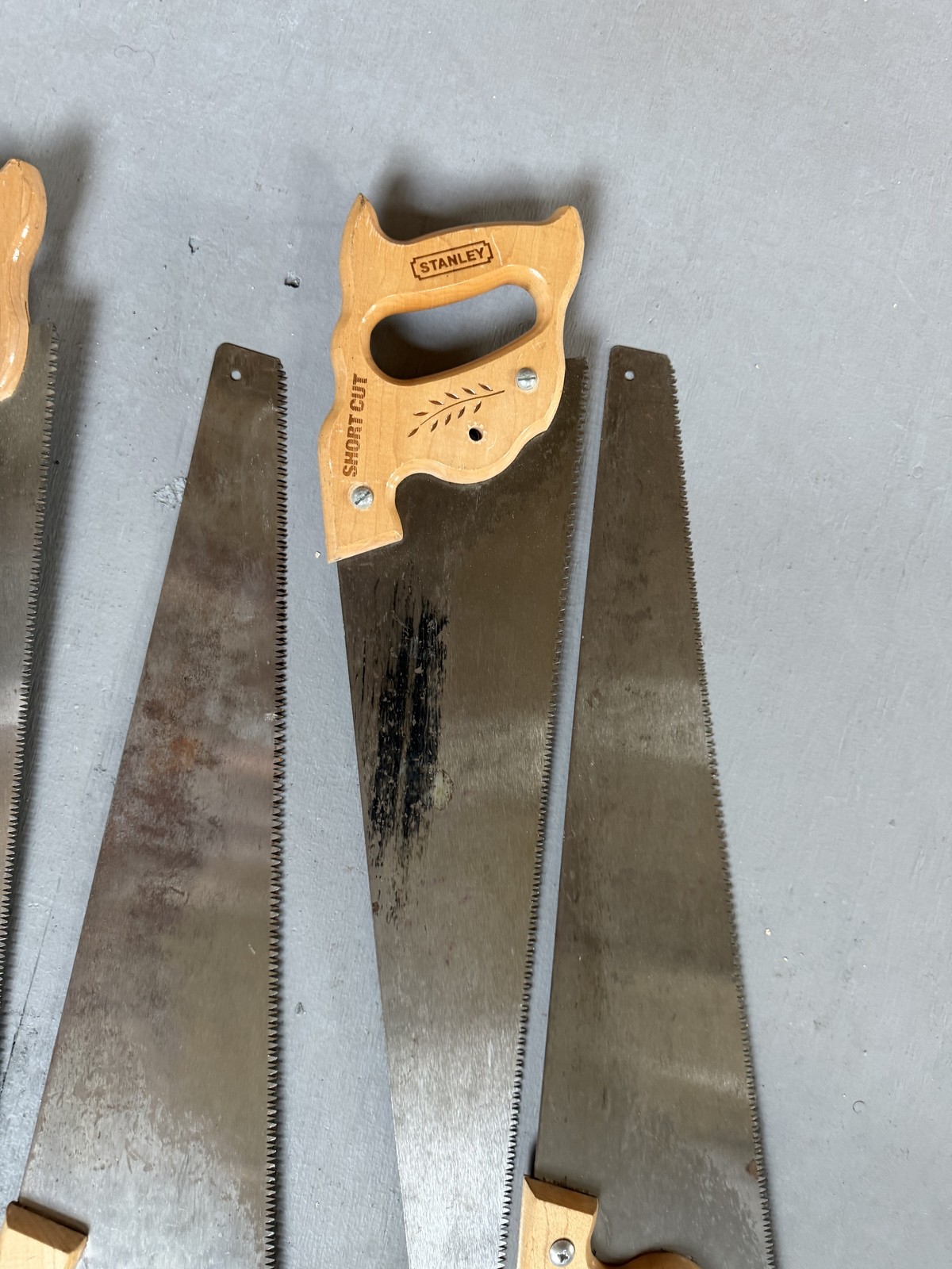 Lot of 4 Stanley SHORT CUT Hand Saws Matching Set Wood Handle Woodworking