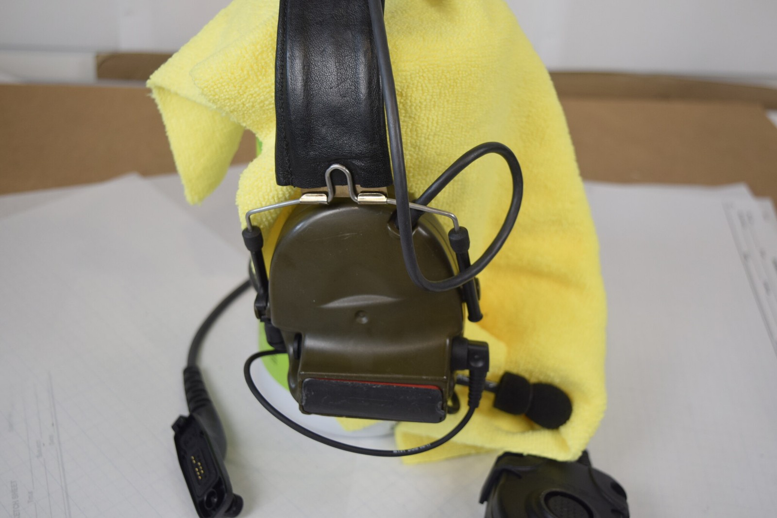 3M Peltor ComTac II MT15H69FB Headset + FL5063-34 Motorola PTT OD Green UNTESTED