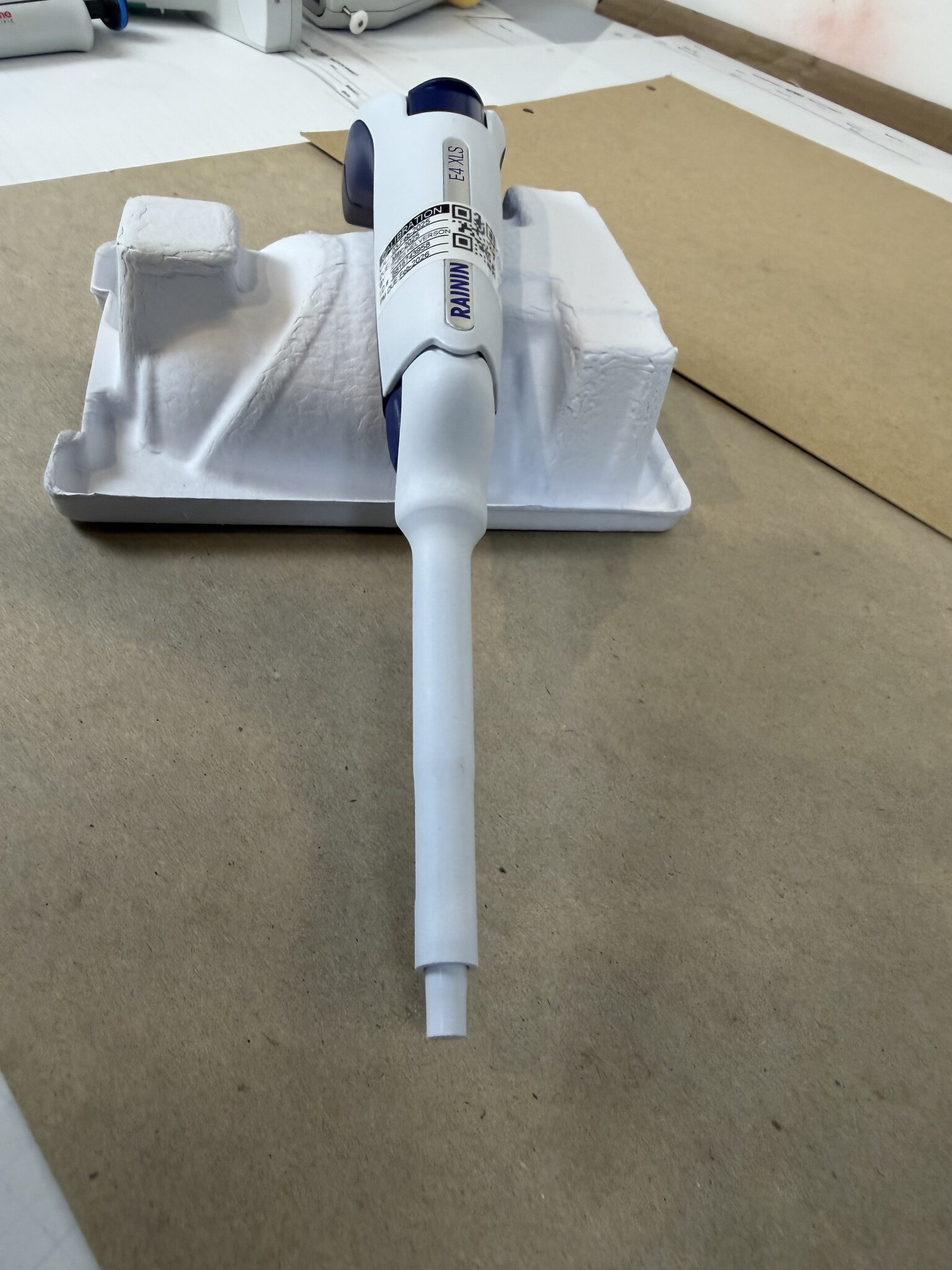 Rainin E4 XLS+ 20-200uL LTS Single Channel Electronic Pipette Runs on Battery