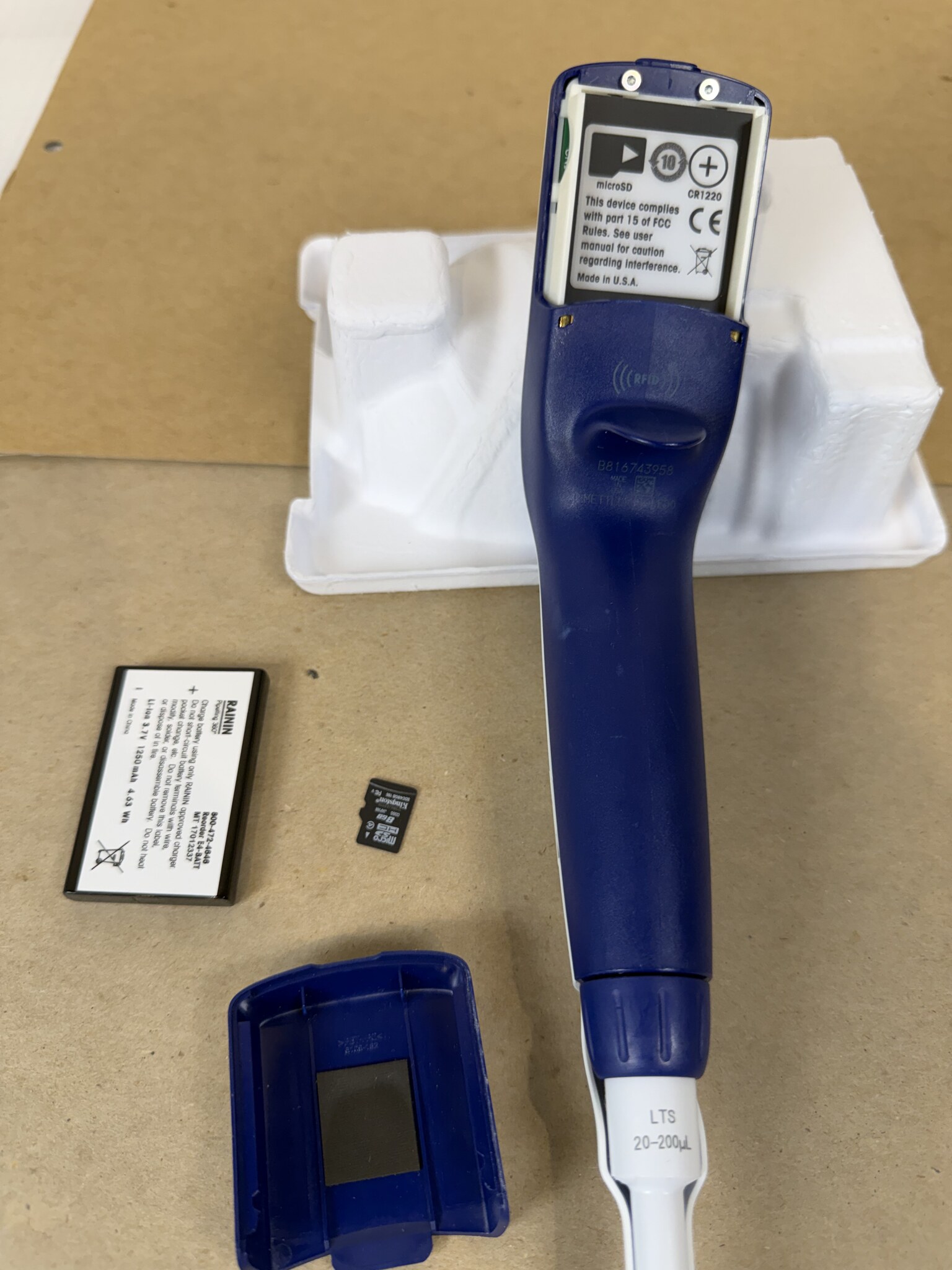 Rainin E4 XLS+ 20-200uL LTS Single Channel Electronic Pipette Runs on Battery