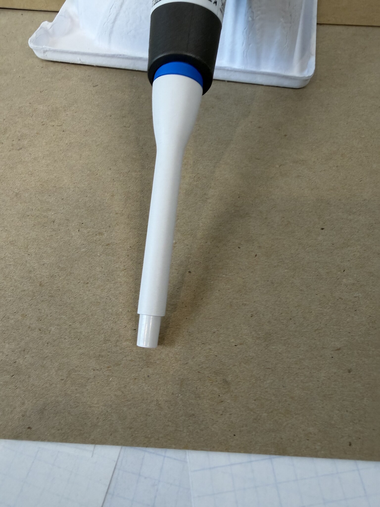 Thermo Finnpipette Novus 100-1000uL Single Channel Electronic Pipette Powers On