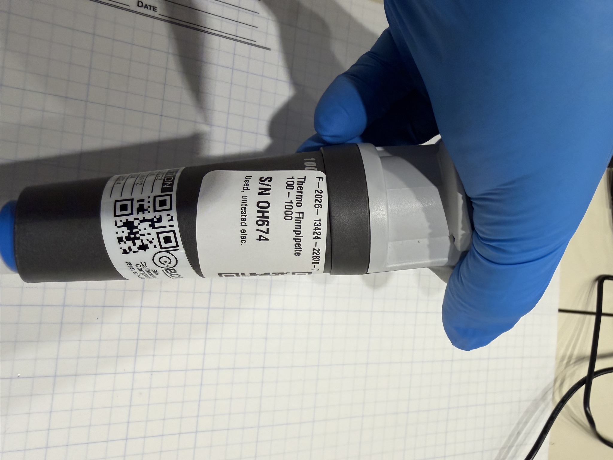 Thermo Finnpipette Novus 100-1000uL Single Channel Electronic Pipette Powers On