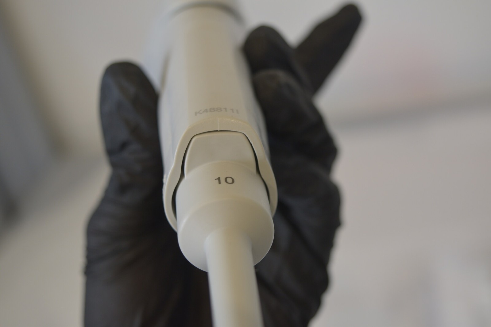 Eppendorf Xplorer 0.5-10uL Electronic Pipette - AS-IS Parts/Repair, Service Mode