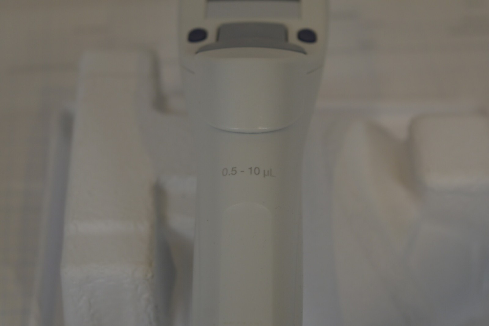 Eppendorf Xplorer 0.5-10uL Electronic Pipette - AS-IS Parts/Repair, Service Mode