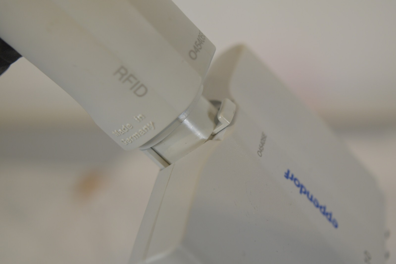 Eppendorf Xplorer 8-Channel 0.5-10uL Electronic Pipette - AS-IS Parts/Repair