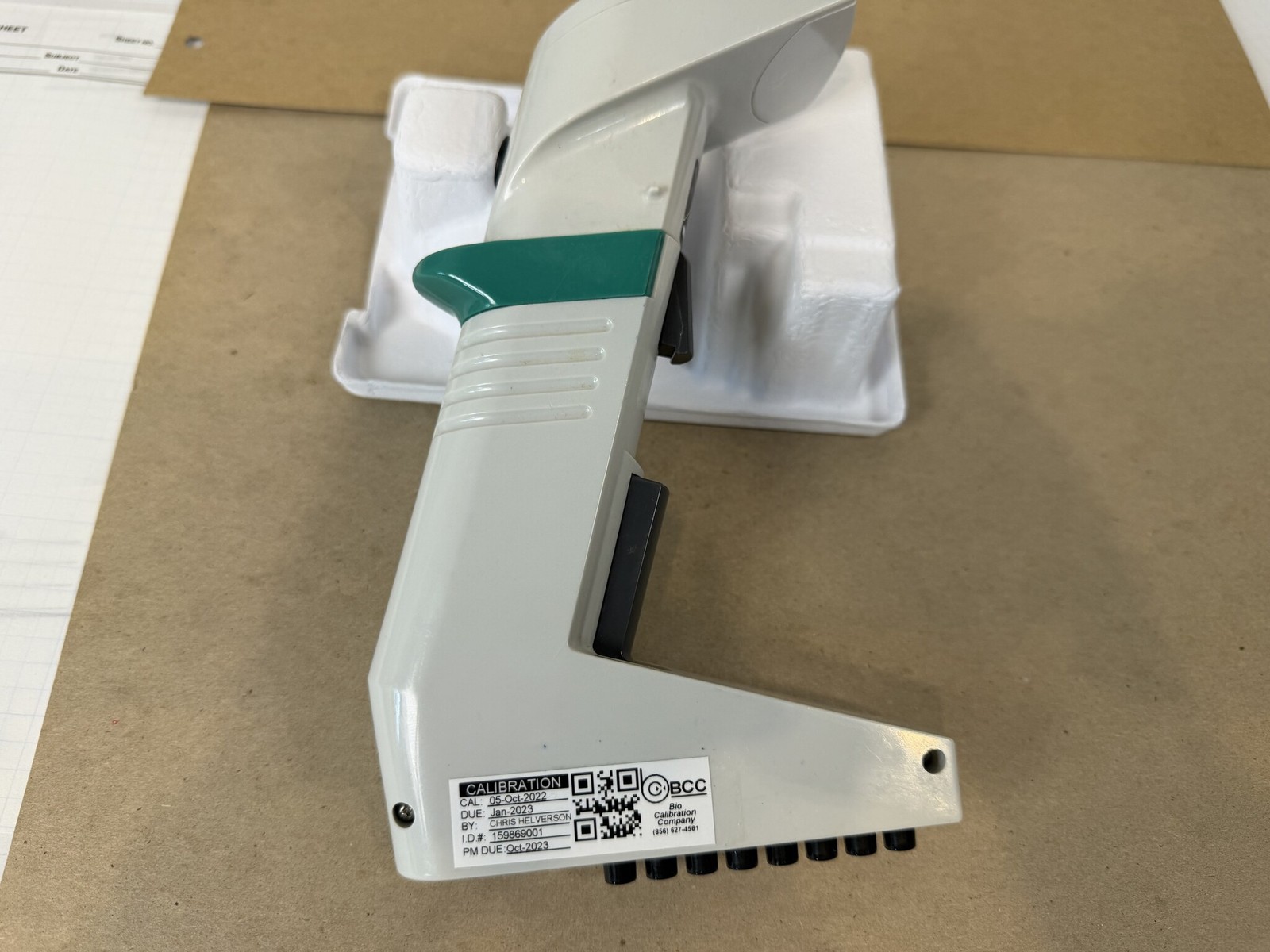 Thermo Scientific Matrix Impact2 1250uL 8-Channel Electronic Pipette Powers On