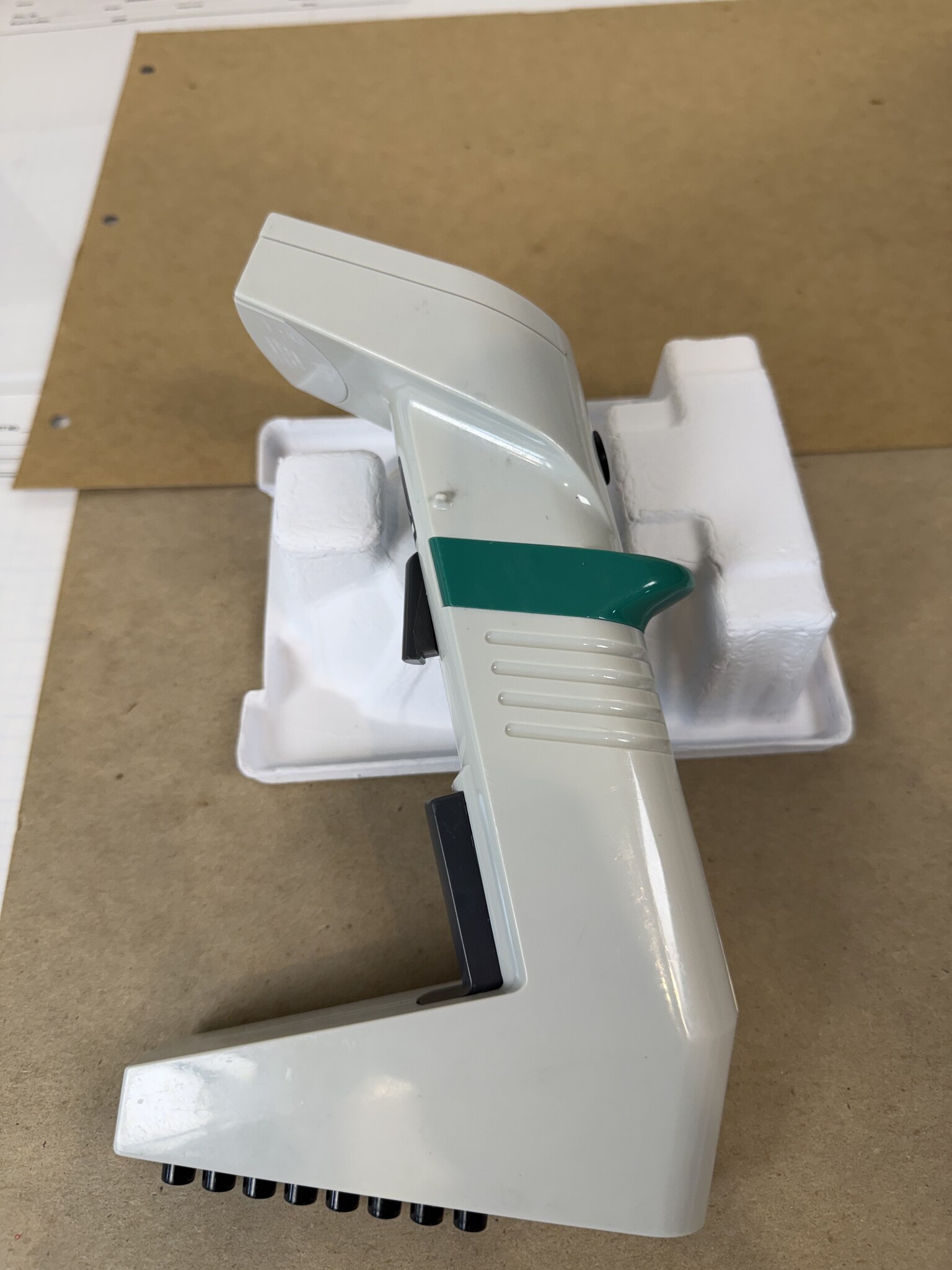 Thermo Scientific Matrix Impact2 1250uL 8-Channel Electronic Pipette Powers On