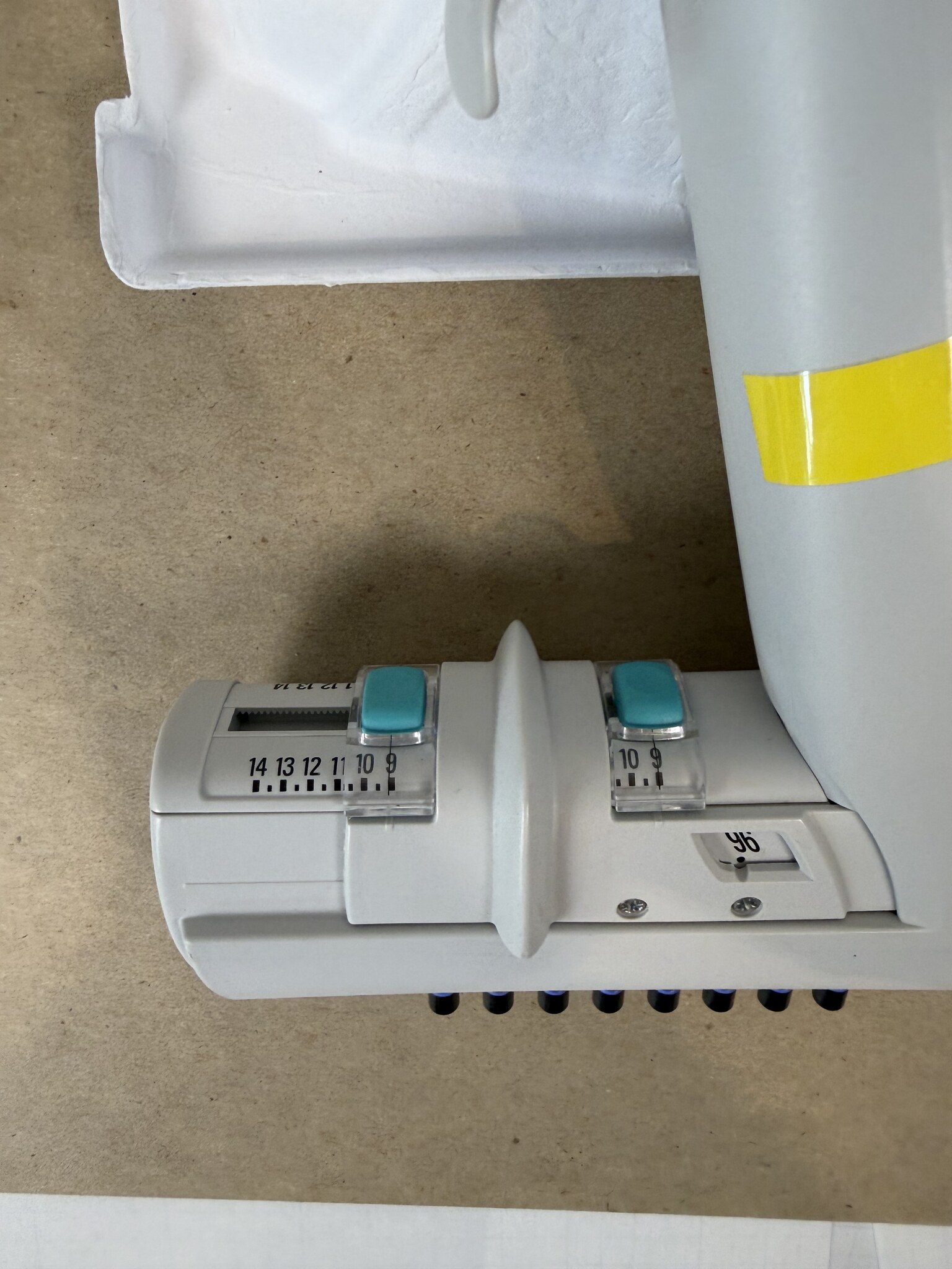 Thermo E1-ClipTip Equalizer 8-Channel 15-1250uL Electronic Pipette 4672100BT