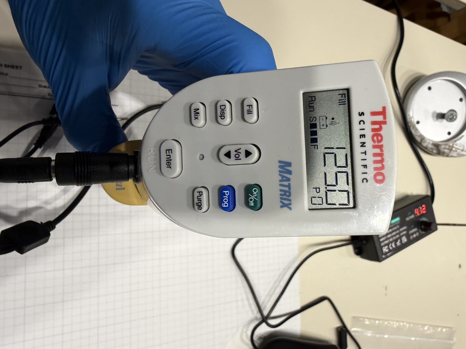 Thermo Matrix eQualizer 125uL 8-Channel Adjustable Spacing Pipette Powers On