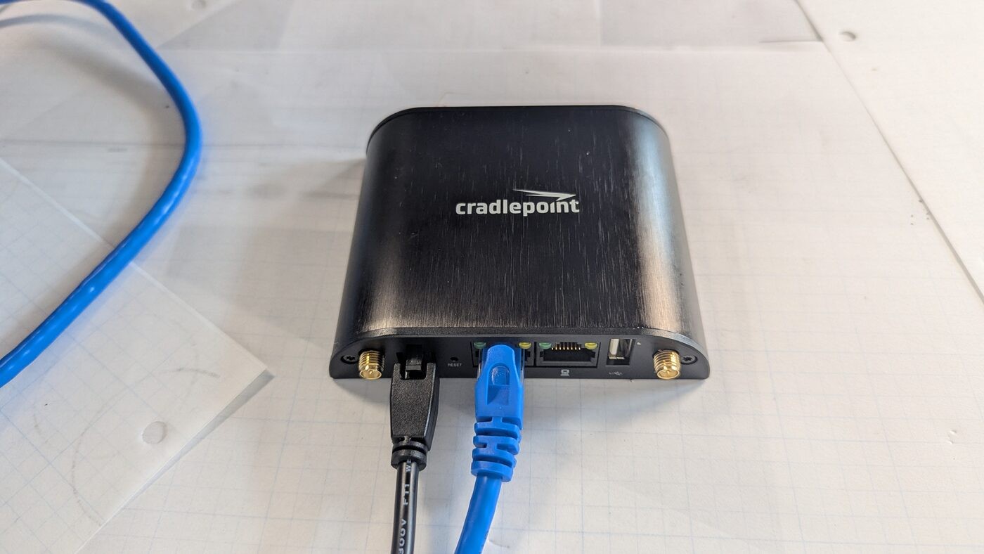 Cradlepoint COR IBR600LPE Cat3 LTE Router Gateway Verizon M2M IoT - Tested