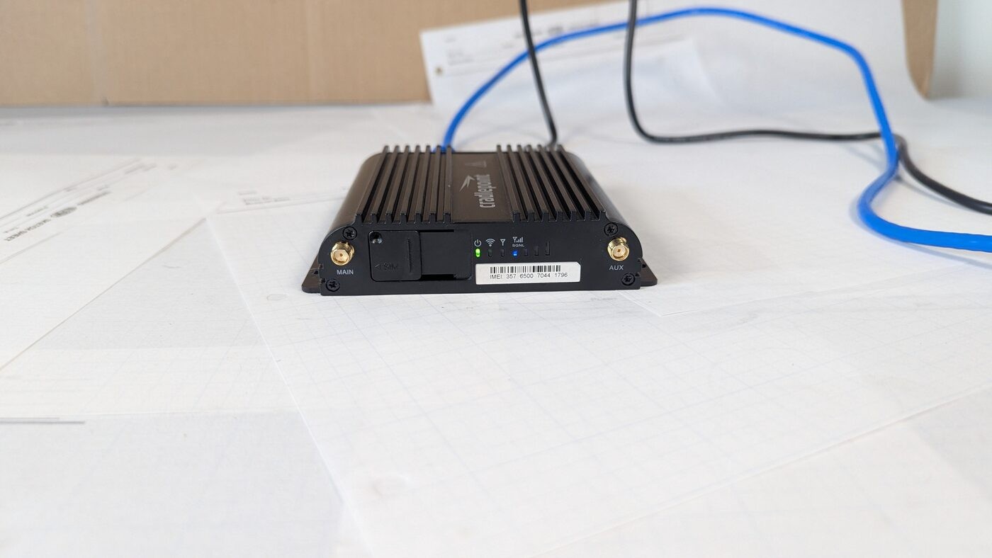 Cradlepoint COR IBR600B-LP4 Cat4 LTE Router Gateway M2M IoT - Tested