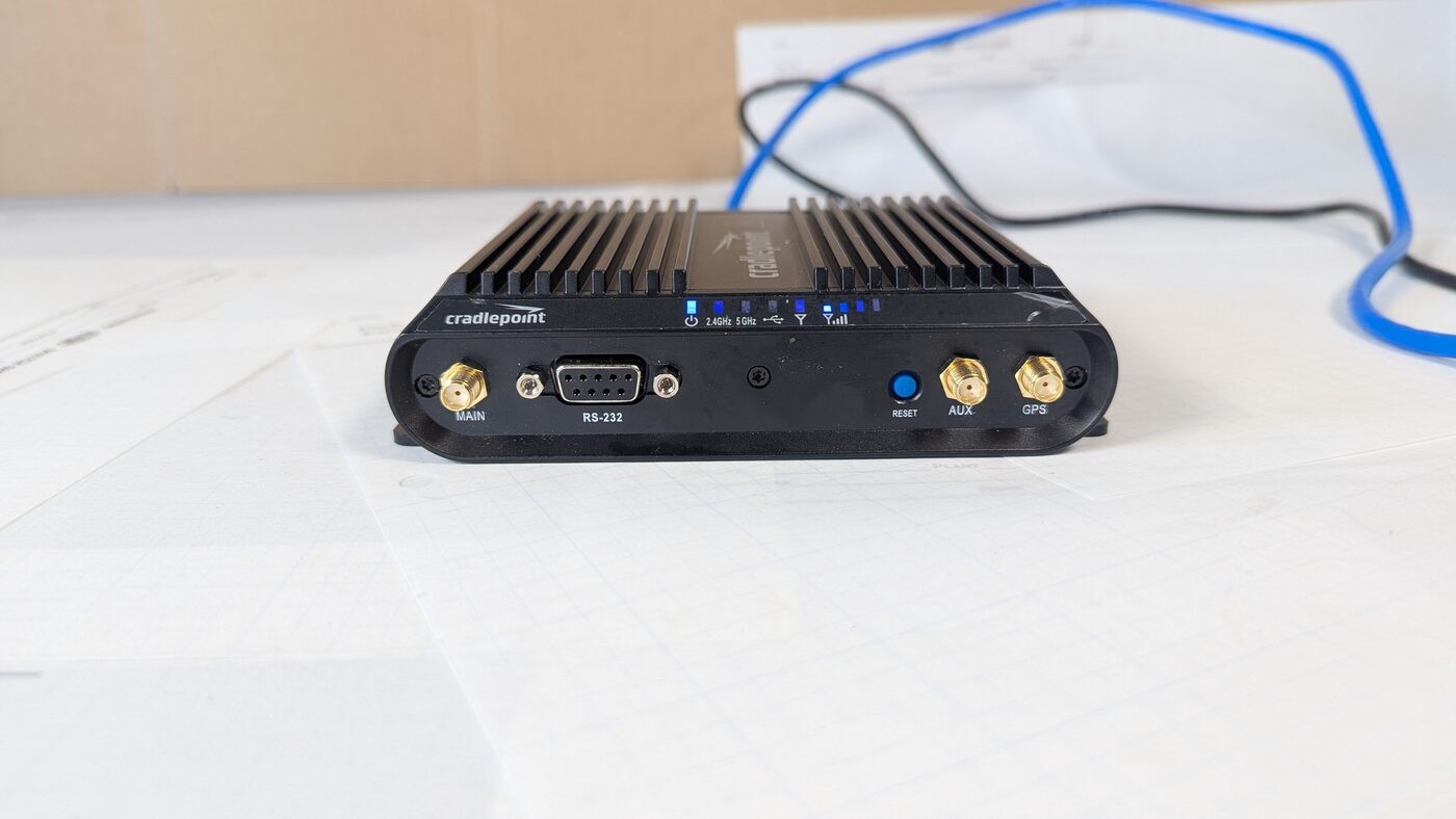 Cradlepoint COR IBR1100LPE Rugged LTE Cat6 Router Verizon GPS - Tested
