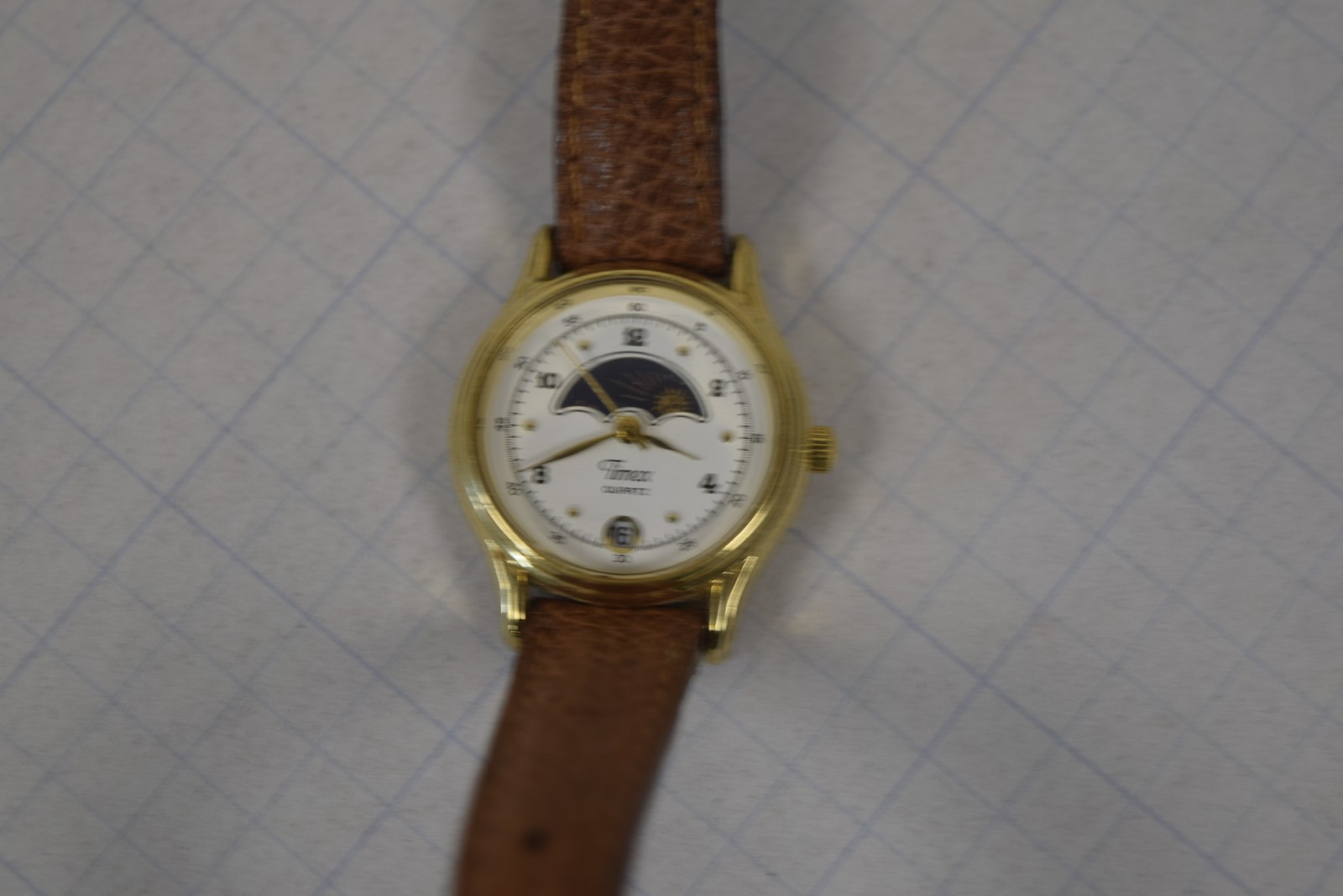 Vintage Timex Sun Moon Phase Quartz Watch Gold Tone Date Brown Leather Band