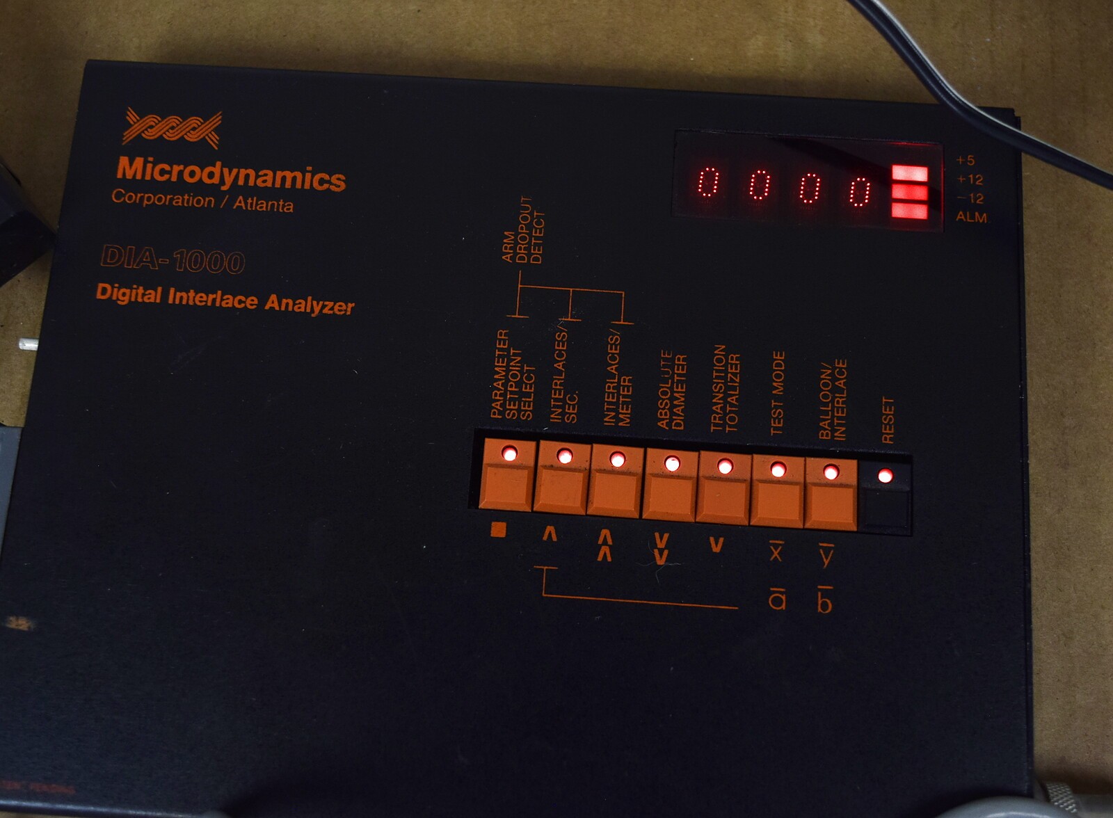 Microdynamics DIA-1000 Digital Interlace Analyzer Yarn Tester w/ Sensor & Manual