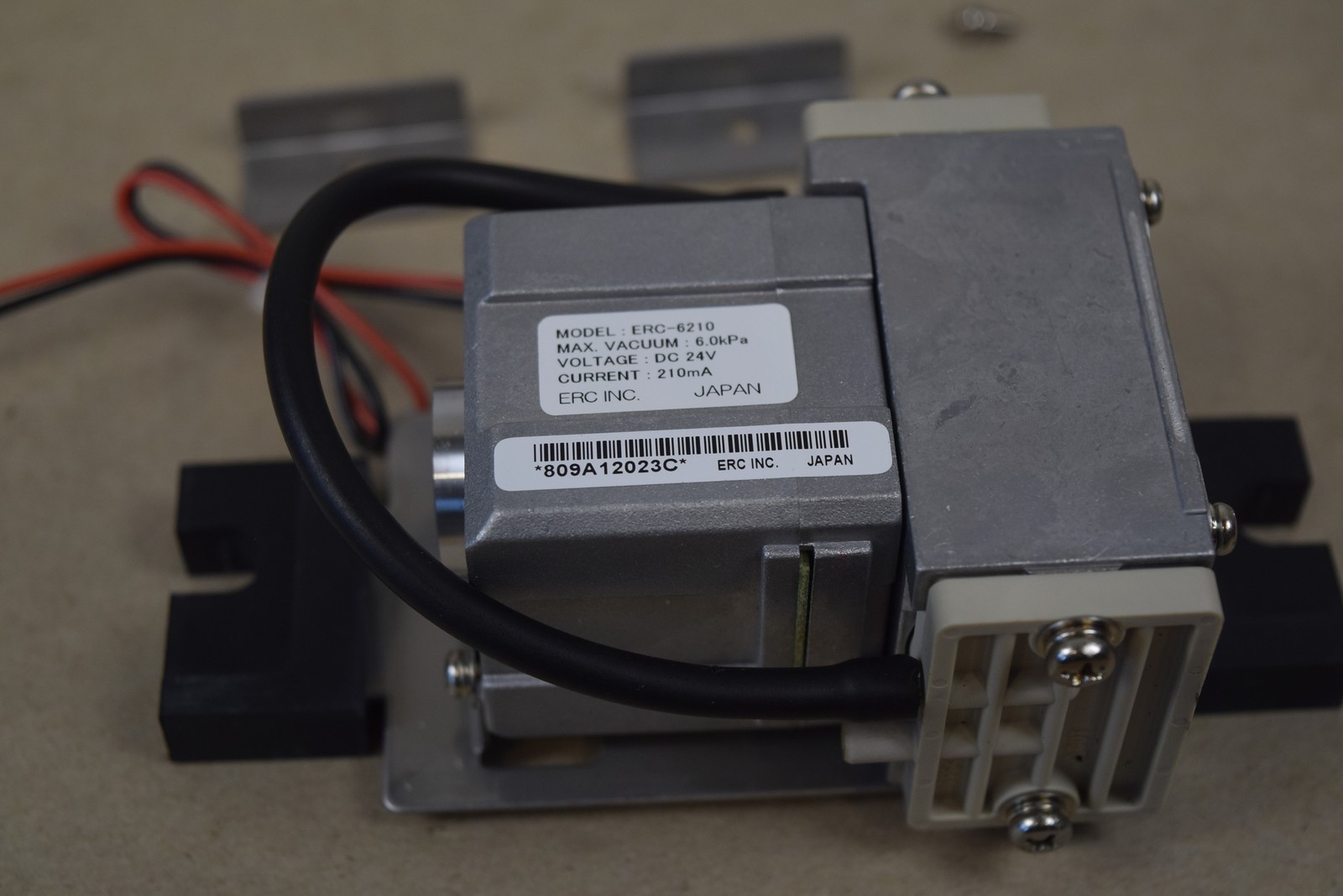 ERC-6210 Vacuum Pump 24V DC 210mA 6.0kPa - Agilent G1379B Degasser - Tested