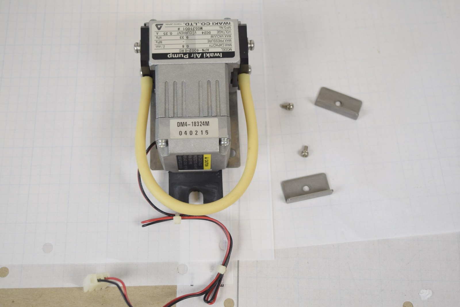 IWAKI Air Vacuum Pump APN-4002-ERC DC24V 9.33kPa 250mA Tested - Agilent G1379A