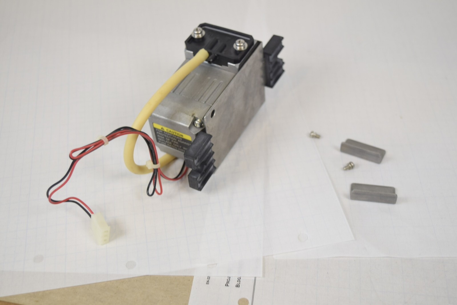 IWAKI Air Vacuum Pump APN-4002-ERC DC24V 9.33kPa 250mA Tested - Agilent G1379A