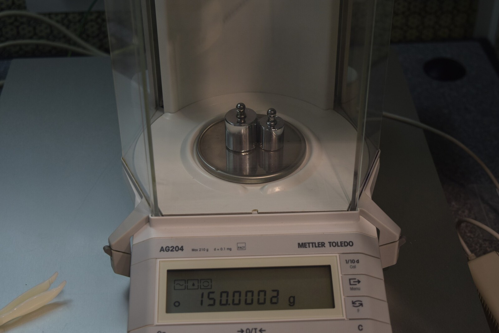 Mettler Toledo AG204 Analytical Balance 210g x 0.1mg FACT Internal Cal + OEM PSU