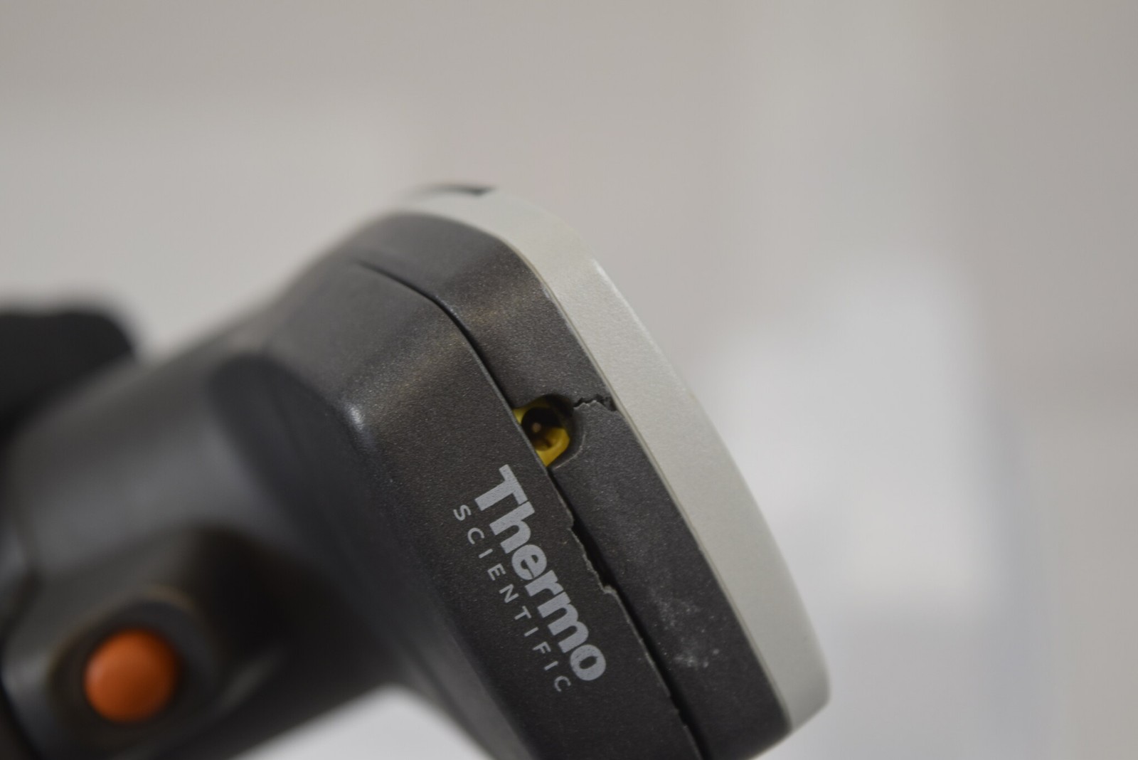 Thermo Finnpipette 12-Ch 30-300uL Electronic Pipette - Won't Power On, For Parts