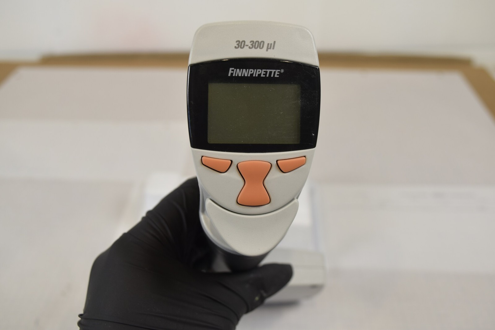 Thermo Finnpipette 12-Ch 30-300uL Electronic Pipette - Won't Power On, For Parts