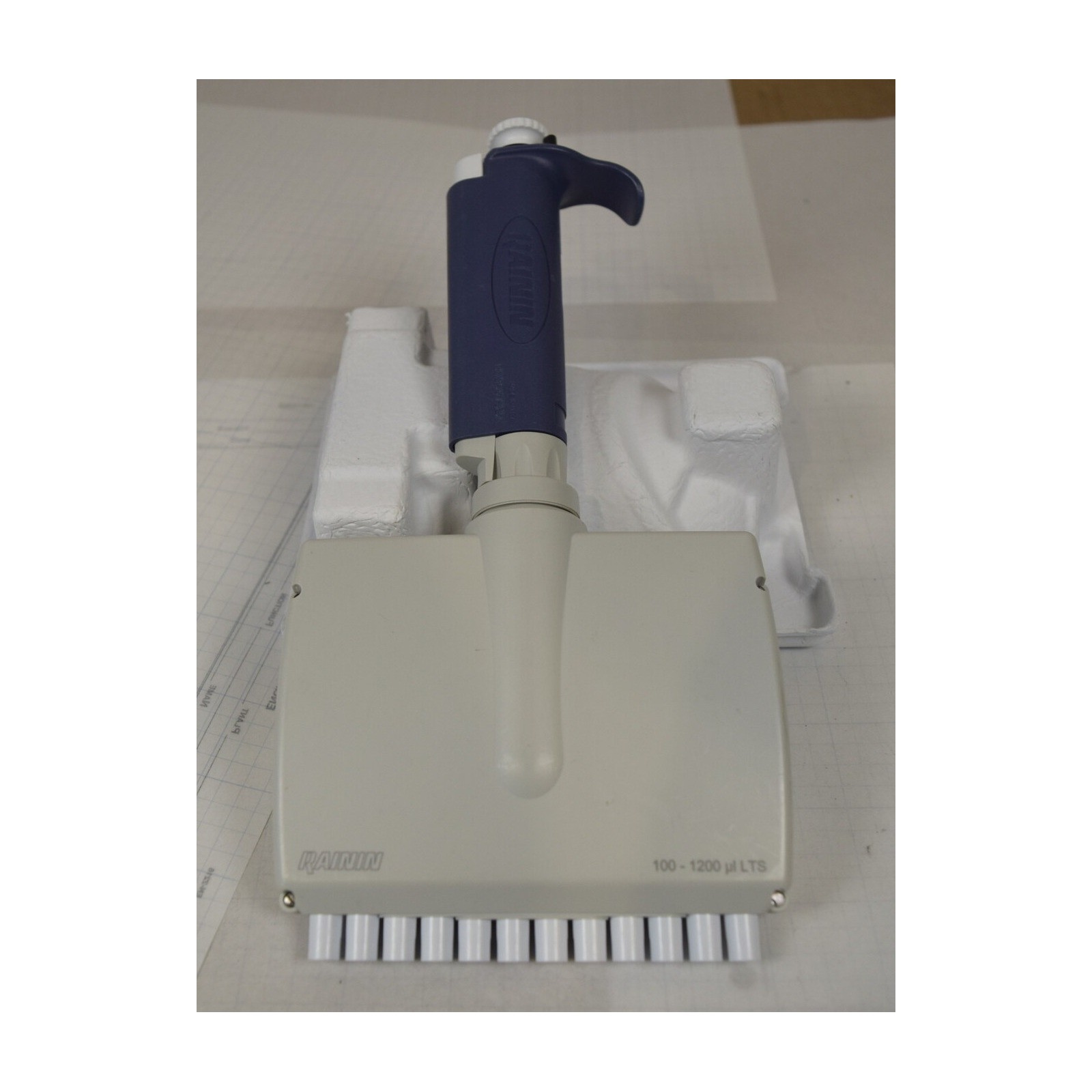 Rainin Pipet-Lite L12-1200 12-Channel 100-1200uL LTS Manual Multichannel Pipette