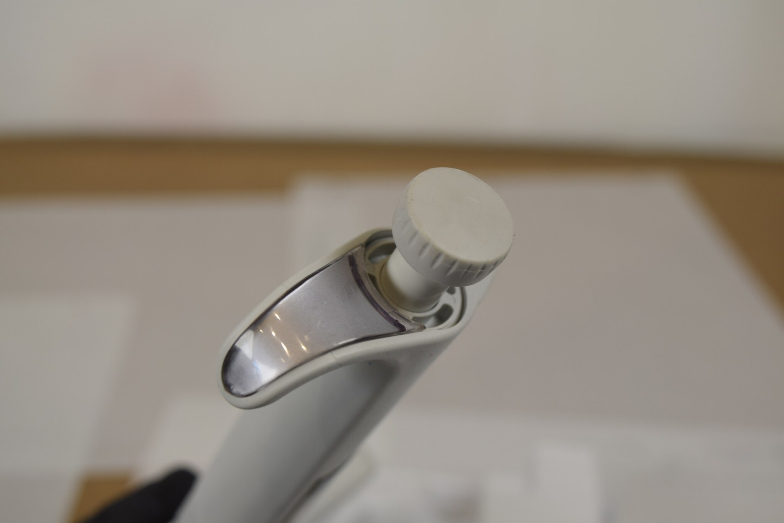 Thermo Finnpipette 4510 12-Channel 0.5-10uL Manual Multichannel Pipette