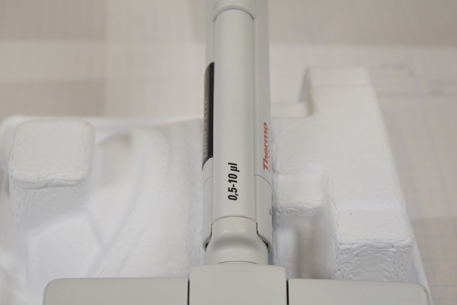 Thermo Finnpipette 4510 12-Channel 0.5-10uL Manual Multichannel Pipette