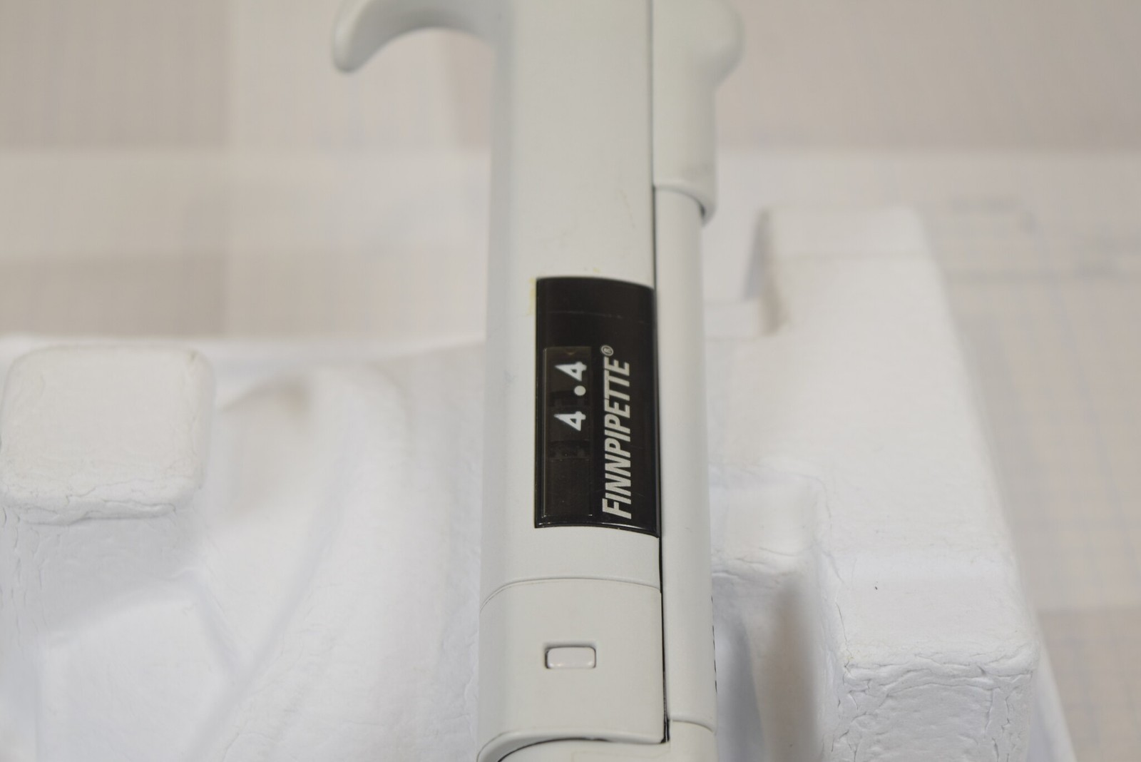 Thermo Finnpipette 4510 12-Channel 0.5-10uL Manual Multichannel Pipette