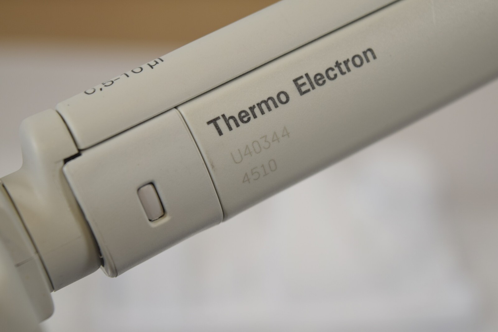 Finnpipette 4510 8-Channel 0.5-10uL Manual Multichannel Thermo Labsystems
