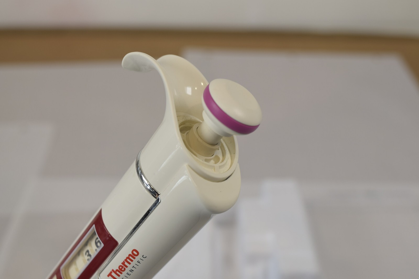 Thermo Finnpipette F1 12-Channel 1-10uL Manual Multichannel Pipette