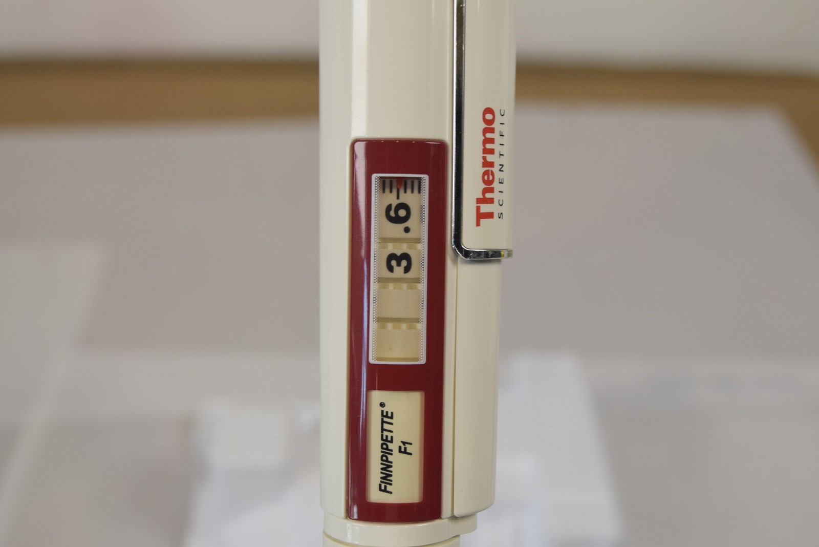 Thermo Finnpipette F1 12-Channel 1-10uL Manual Multichannel Pipette