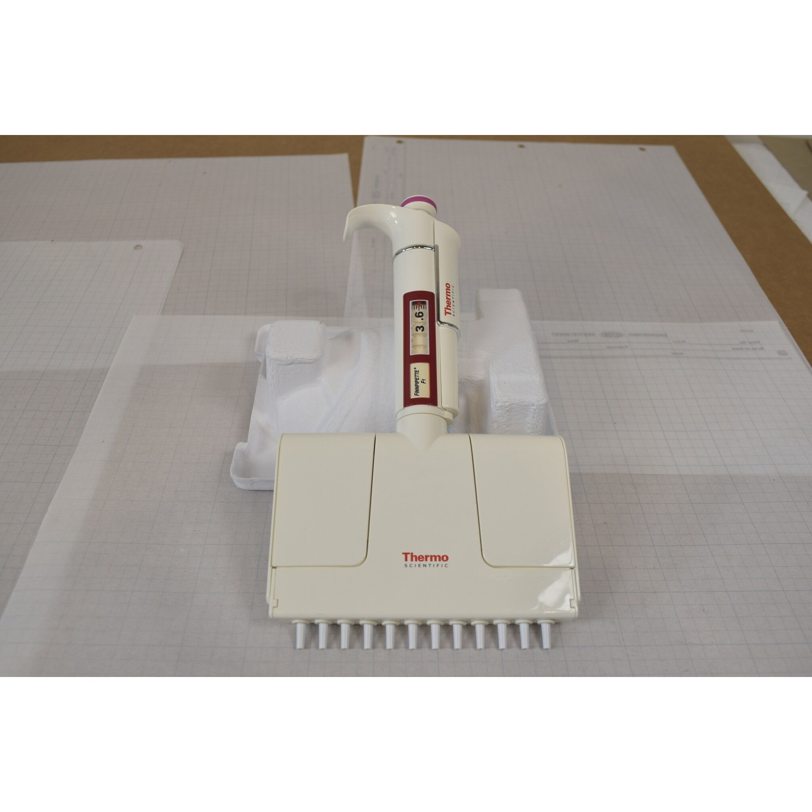 Thermo Finnpipette F1 12-Channel 1-10uL Manual Multichannel Pipette
