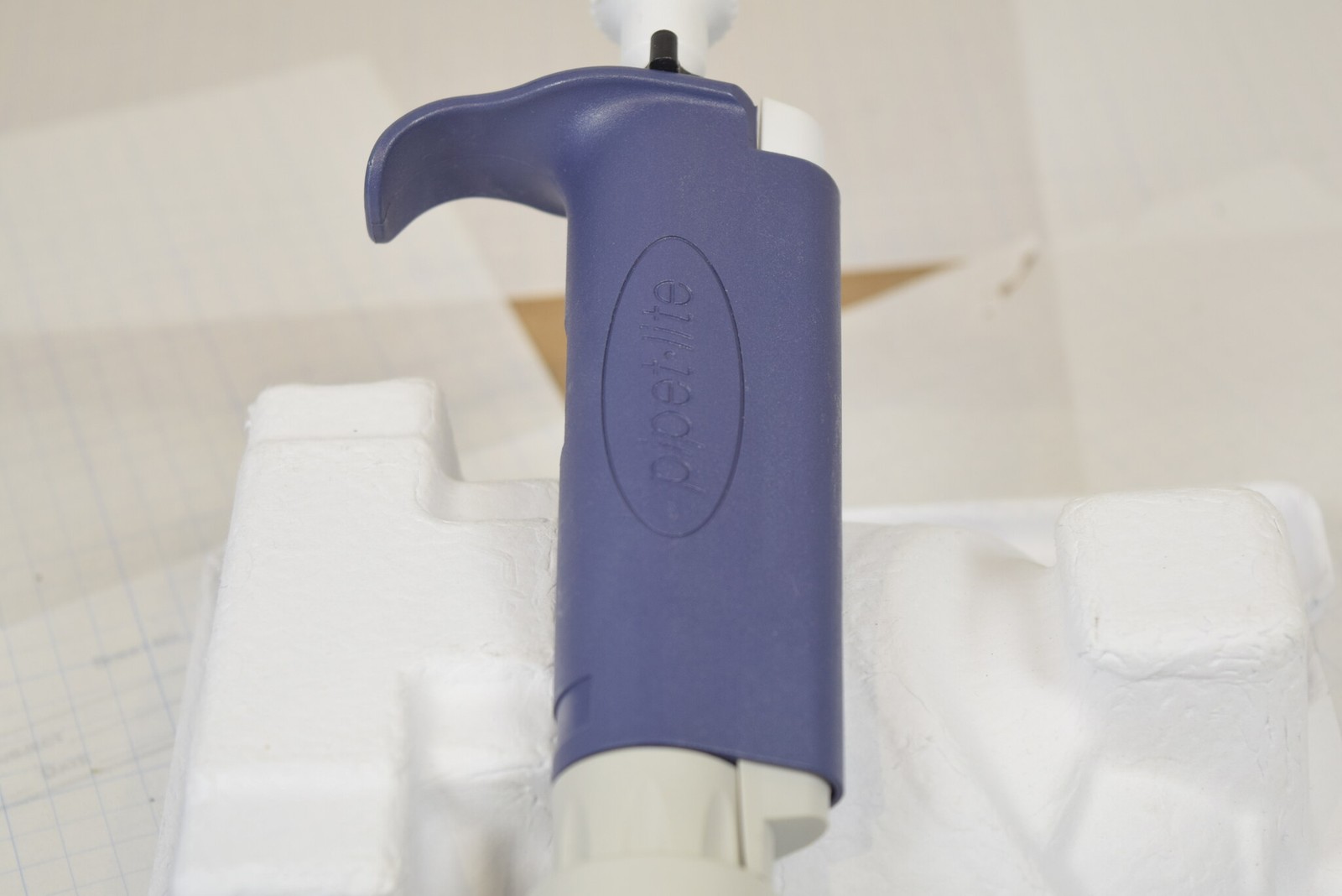 Rainin Pipet-Lite L8-1200 8-Channel 100-1200uL LTS Manual Multichannel Pipette