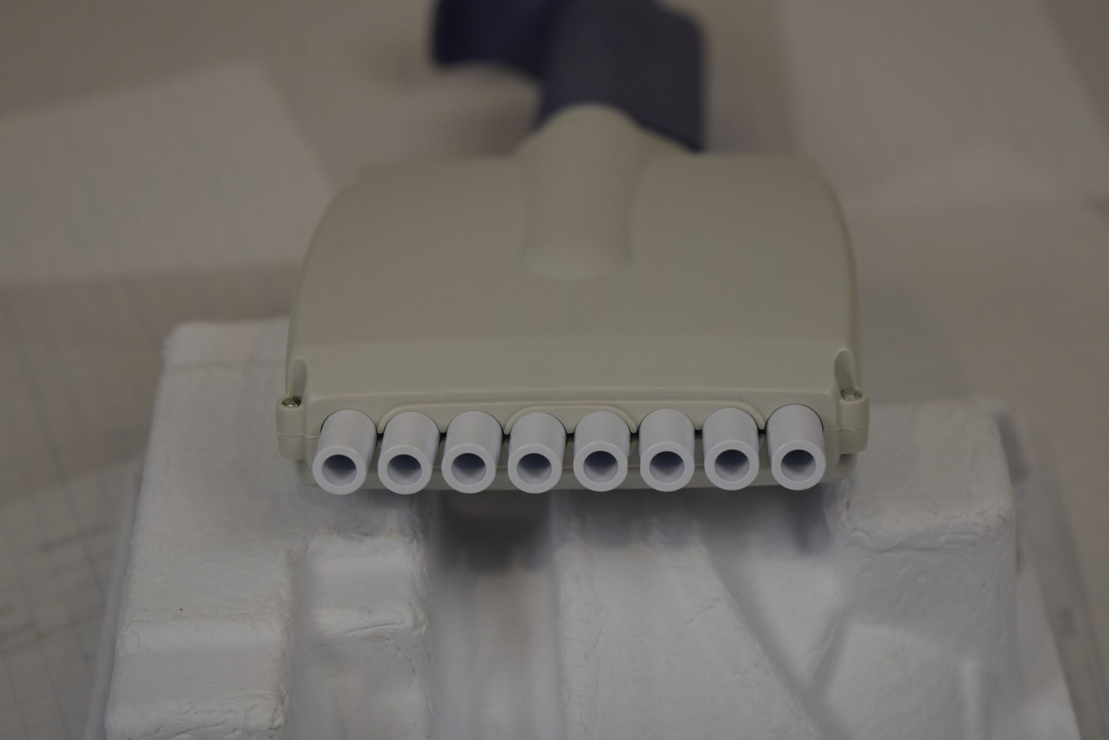 Rainin Pipet-Lite L8-1200 8-Channel 100-1200uL LTS Manual Multichannel Pipette