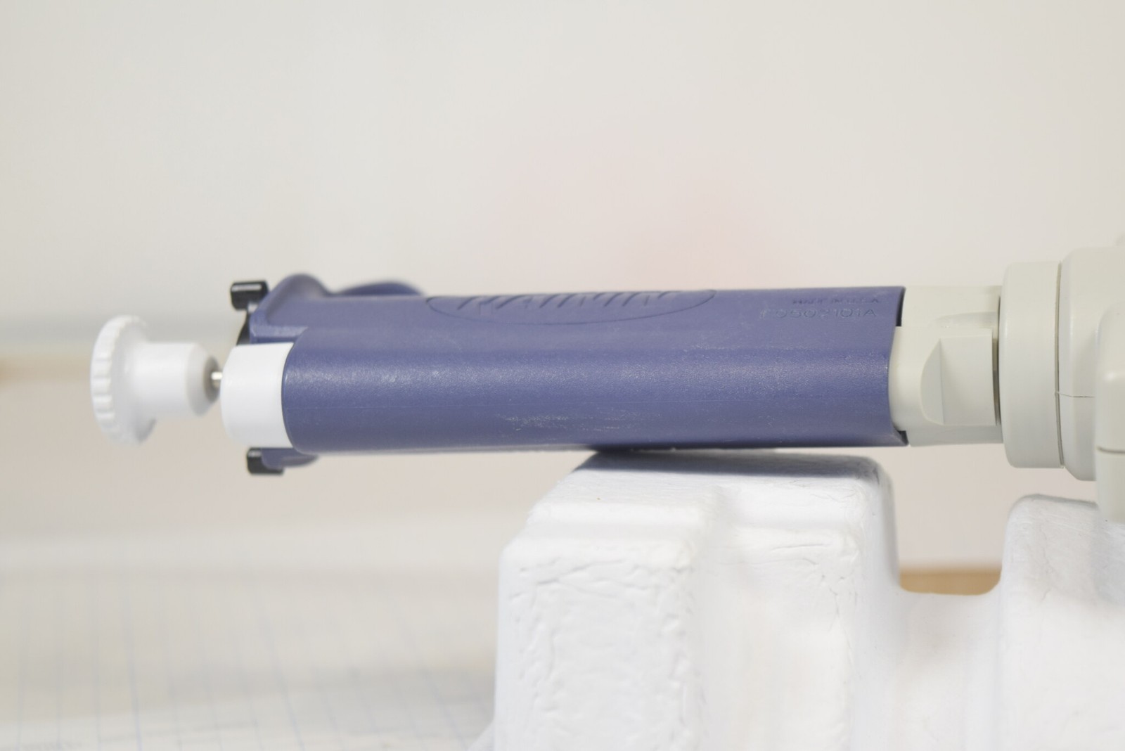 Rainin Pipet-Lite L8-1200 8-Channel 100-1200uL LTS Manual Multichannel Pipette