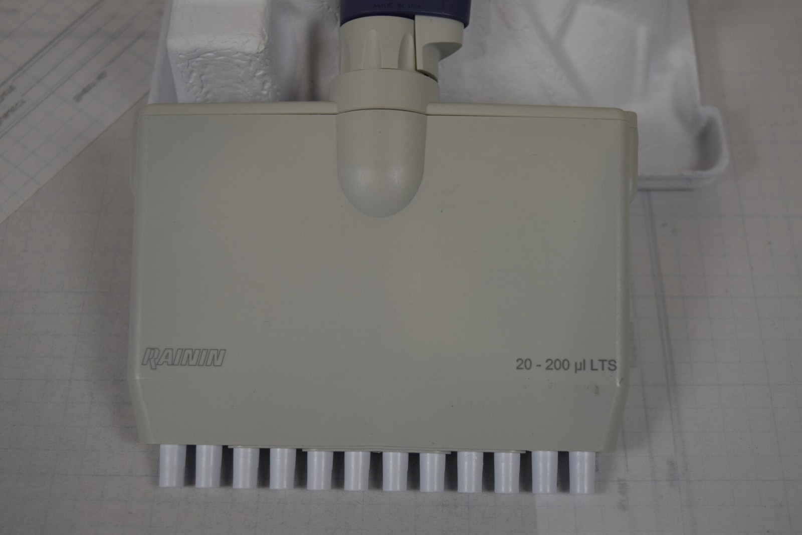 Rainin Pipet-Lite L12-200 12-Channel 20-200uL LTS Manual Multichannel Pipette
