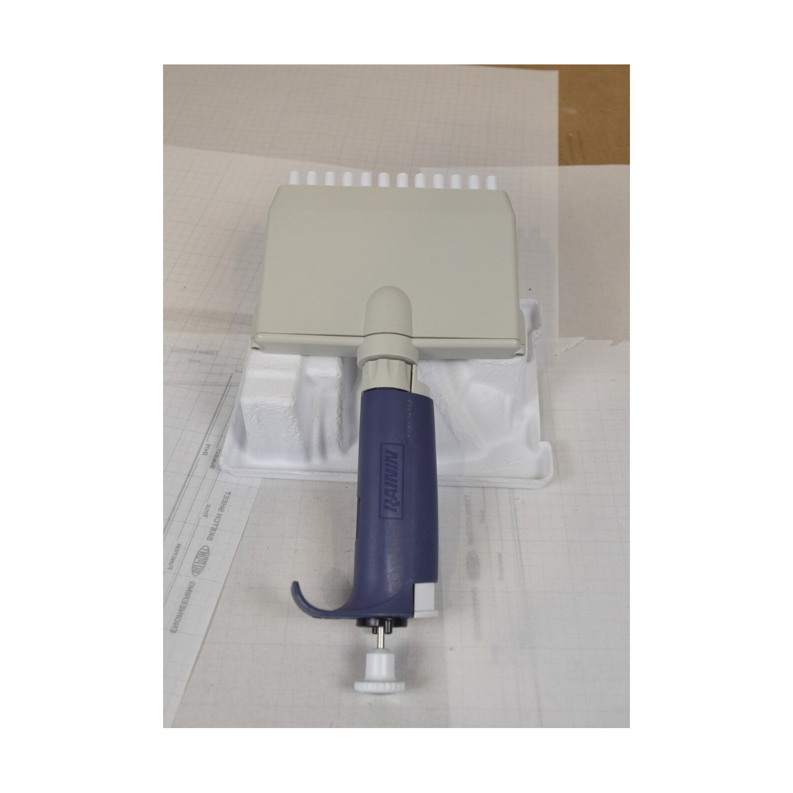 Rainin Pipet-Lite L12-200 12-Channel 20-200uL LTS Manual Multichannel Pipette