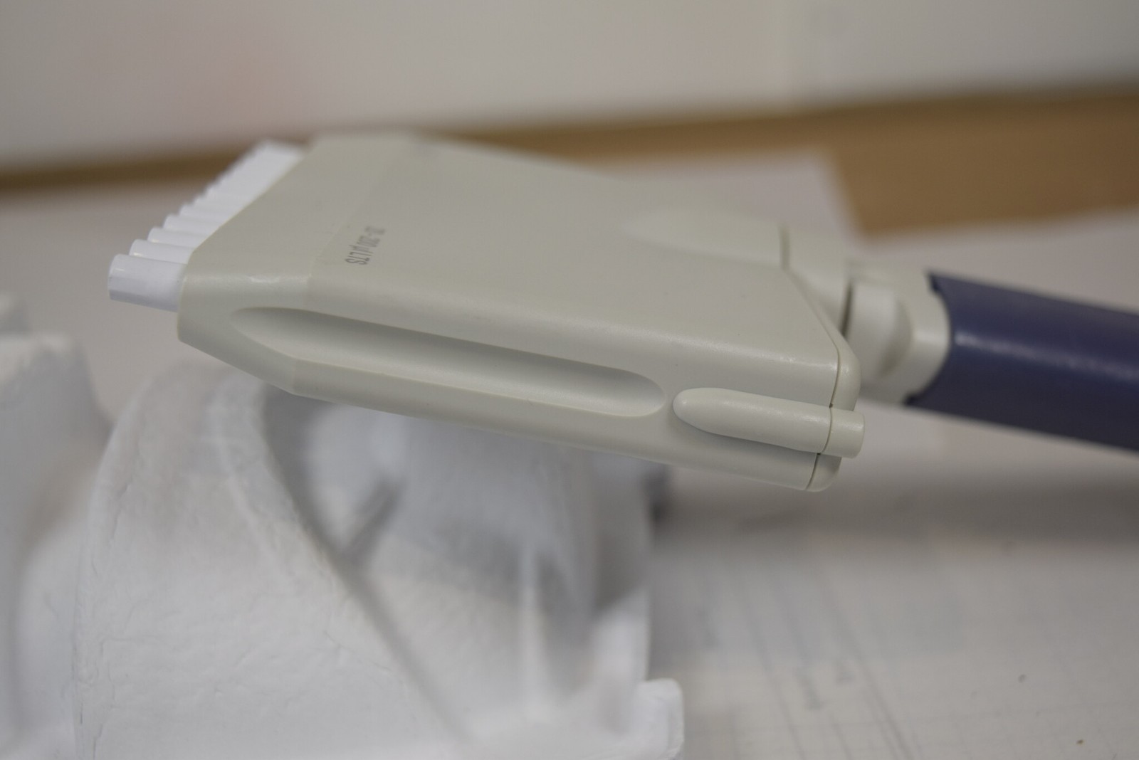 Rainin Pipet-Lite L12-200 12-Channel 20-200uL LTS Manual Multichannel Pipette